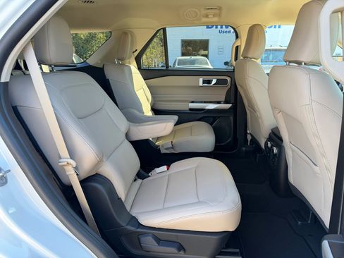 Used 2023 Ford Explorer XLT w/ Equipment Group 202A image 13