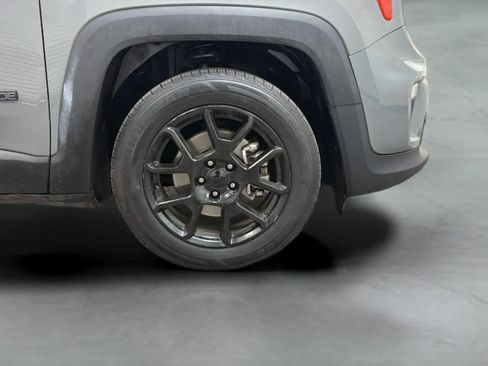 Used 2020 Jeep Renegade Altitude FWD image 25