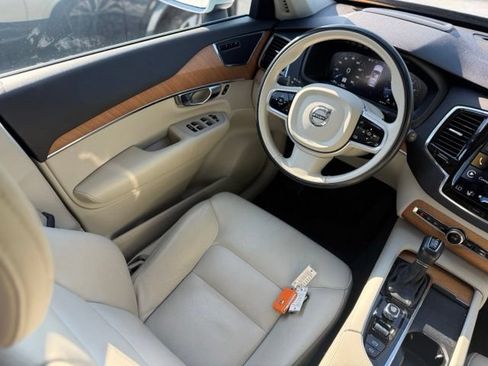Used 2021 Volvo XC90 T6 Momentum w/ Advanced Package AWD/4WD image 8