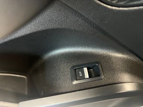 Used 2018 Audi Q5 2.0T Premium Plus w/ Premium Plus Package AWD/4WD image 33