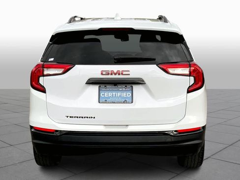 Certified 2022 GMC Terrain SLE w/ Driver Convenience Package image 3