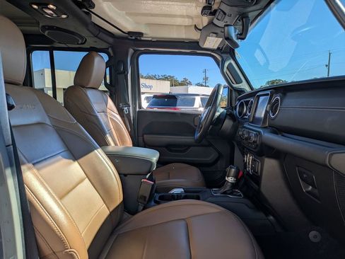 Used 2021 Jeep Gladiator Overland w/ Popular Equipment Package image 31