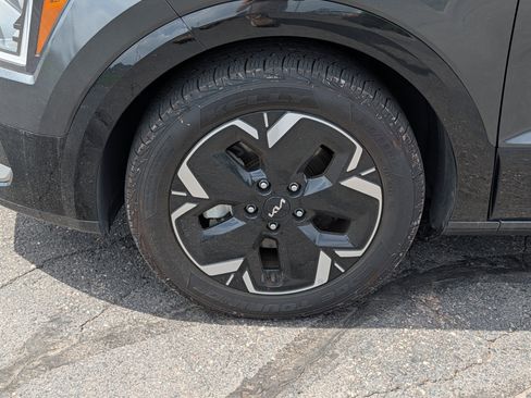 Certified 2023 Kia Niro Wind FWD image 15