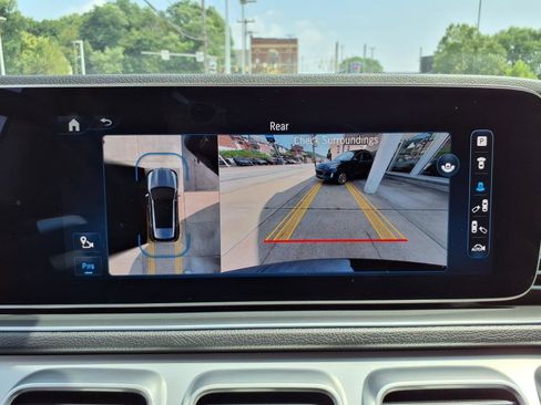 Used 2024 Mercedes-Benz GLE 350 4MATIC image 11