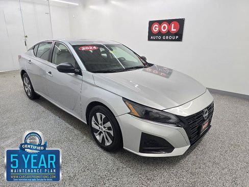 Used 2024 Nissan Altima 2.5 S FWD image 1