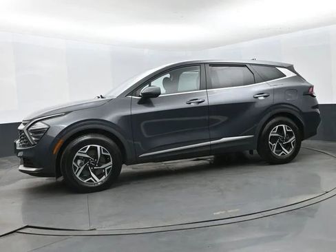 Used 2025 Kia Sportage LX FWD image 5
