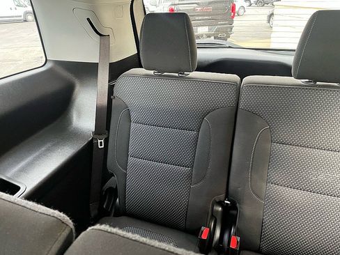 Used 2020 GMC Acadia SLE w/ Driver Convenience Package image 19