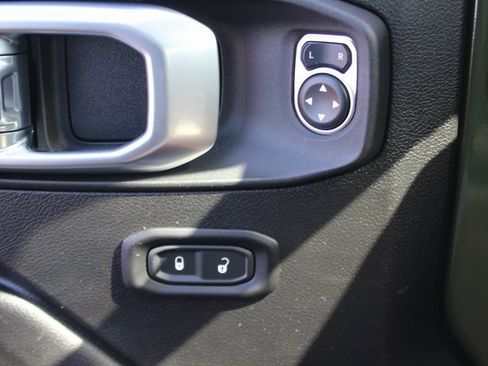 Used 2021 Jeep Wrangler Unlimited Sport image 15