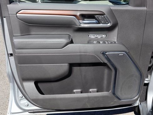 Used 2026 GMC Sierra 1500 Denali w/ Denali Reserve Package image 12