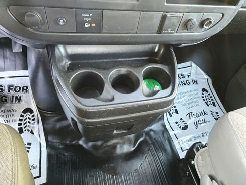 Used 2017 Chevrolet Express 2500 image 16