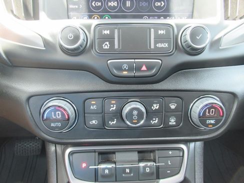 Used 2023 GMC Terrain AT4 w/ Tech Package AWD/4WD image 29