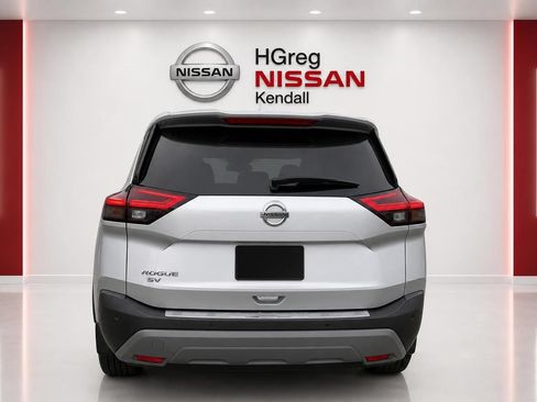 Used 2021 Nissan Rogue SV FWD image 5