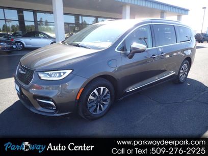Used 2021 Chrysler Pacifica Limited w/ Premium & Safety Sphere Group