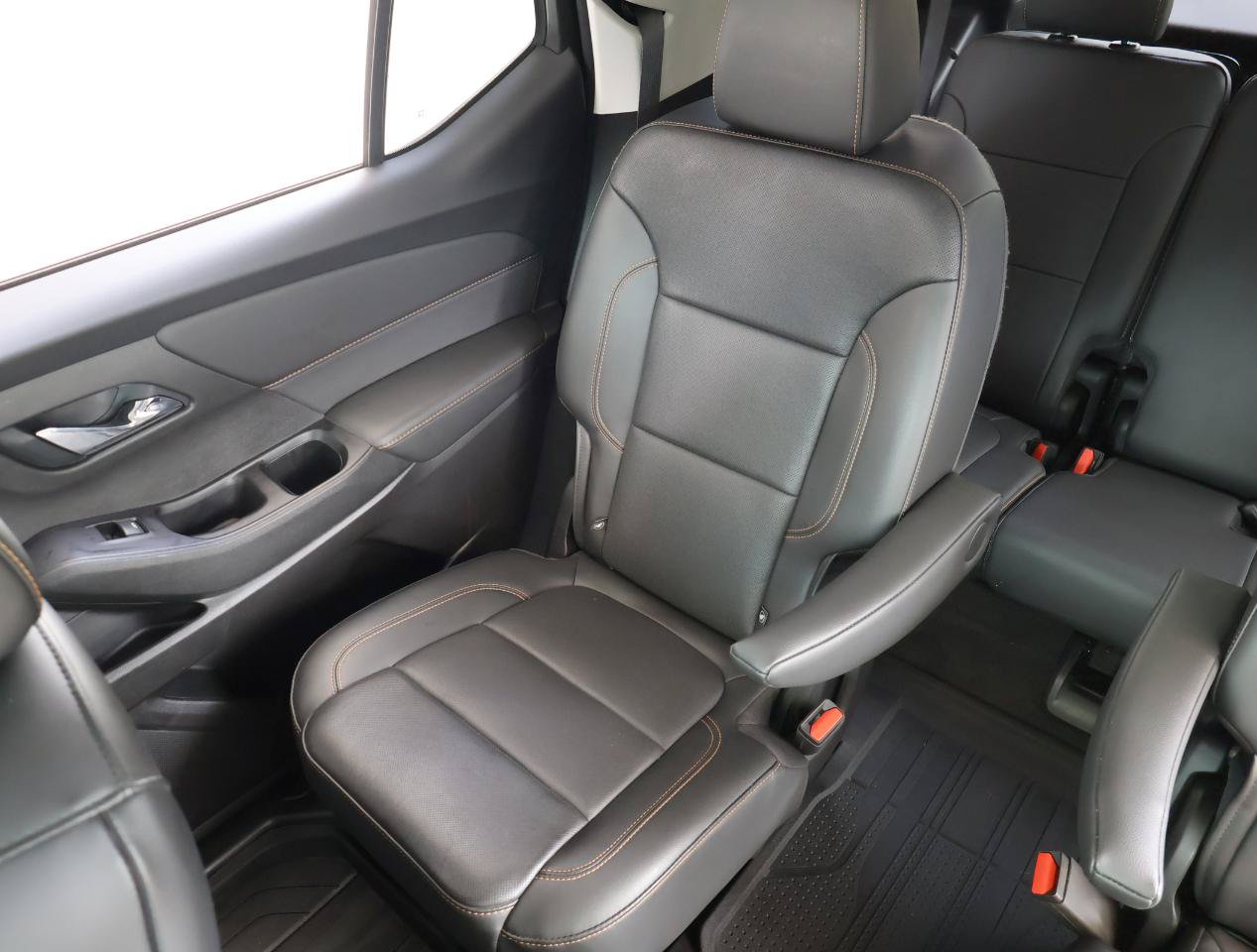 Used 2020 Chevrolet Traverse Premier w/ Redline Edition FWD image 23