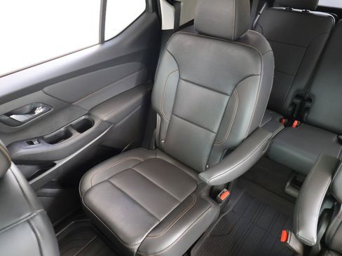 Used 2020 Chevrolet Traverse Premier w/ Redline Edition FWD image 23