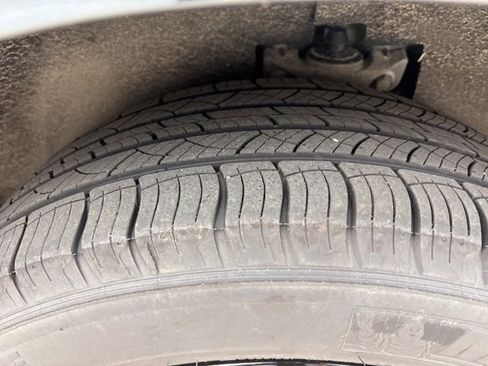 Used 2024 Ford Edge SEL w/ Convenience Package AWD/4WD image 13