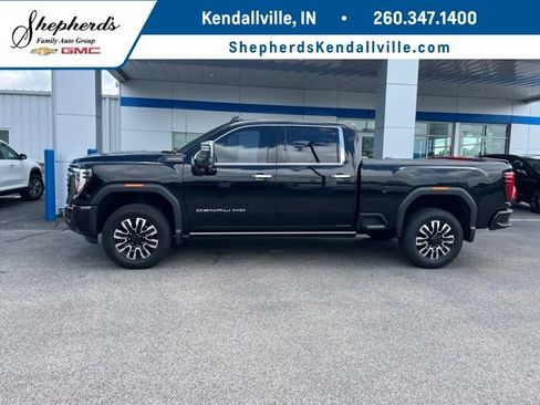 Used 2024 GMC Sierra 2500 Denali Ultimate w/ Max Trailering Package AWD/4WD image 1