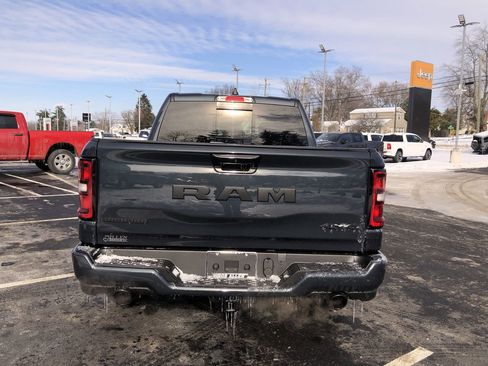 New 2026 RAM 1500 4x4 Crew Cab image 10