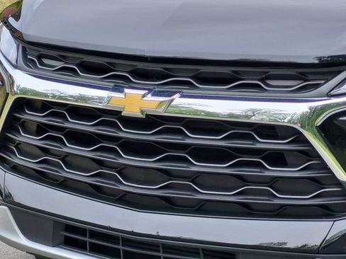 Used 2025 Chevrolet Blazer LT FWD image 24