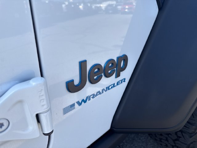 Used 2023 Jeep Wrangler Unlimited Rubicon 4xe AWD/4WD image 33