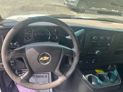 Used 2013 Chevrolet Express 2500 image 7