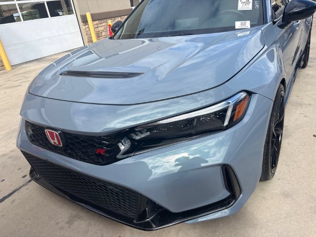 Used 2025 Honda Civic Type R image 13