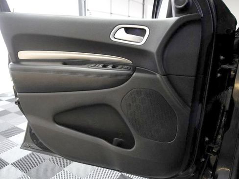 Used 2020 Dodge Durango SXT image 23