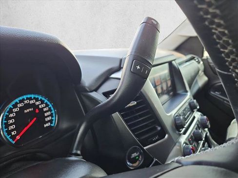 Used 2017 Chevrolet Suburban LT RWD image 9