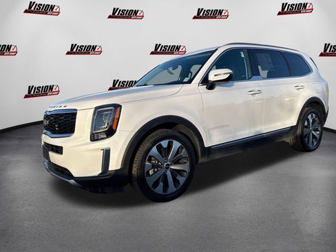 Used 2022 Kia Telluride S AWD/4WD image 1