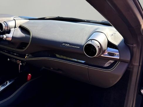 Used 2022 Ferrari F8 Tributo RWD image 21