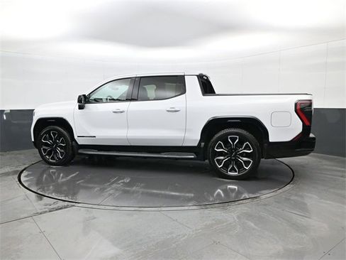 Used 2025 GMC Sierra EV Denali image 7