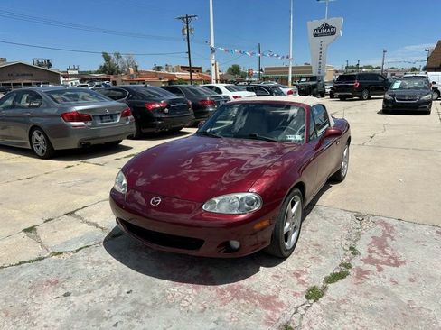 Used 2003 MAZDA MX-5 Miata RWD image 3