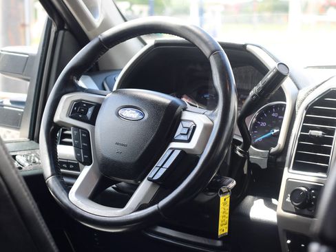 Used 2018 Ford F250 Lariat w/ Chrome Package AWD/4WD image 14