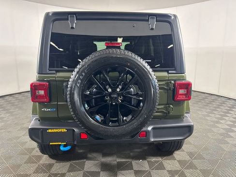 Used 2023 Jeep Wrangler Unlimited Sahara w/ Cold Weather Group AWD/4WD image 3