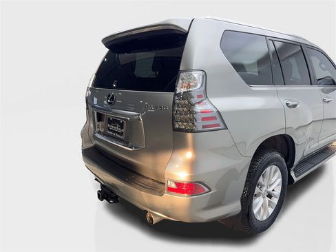 Used 2021 Lexus GX 460 Premium image 18