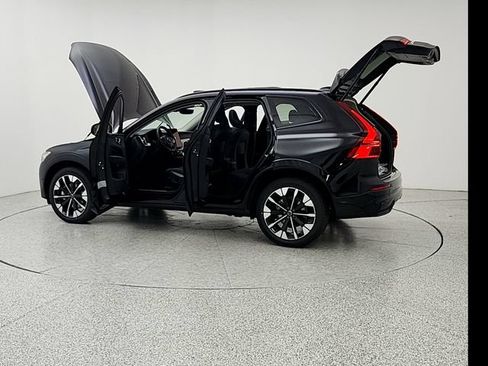 New 2026 Volvo XC60 B5 Plus w/ Protection Package Premier AWD/4WD image 12