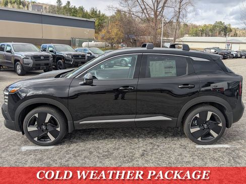 New 2026 Nissan Kicks SR w/ Cold Weather Package image 4