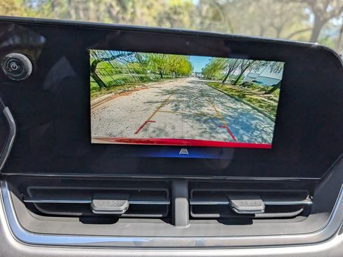 New 2026 Chevrolet Trax LT w/ Driver Confidence Package FWD image 28