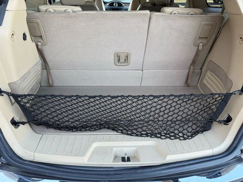 Used 2011 Buick Enclave CXL image 25