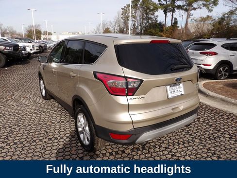 Used 2017 Ford Escape SE image 8