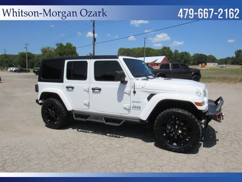 Used 2023 Jeep Wrangler Unlimited Sahara AWD/4WD image 22