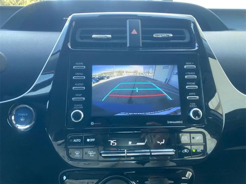 Used 2022 Toyota Prius XLE image 22