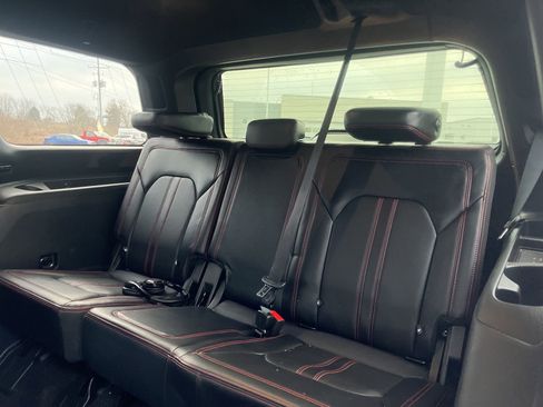 Used 2021 Ford Expedition Limited image 7