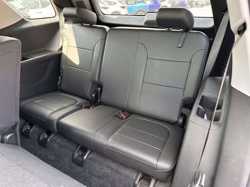 Used 2021 Chevrolet Traverse LT AWD/4WD image 13