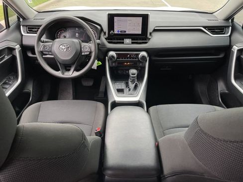 Used 2025 Toyota RAV4 LE AWD/4WD image 10