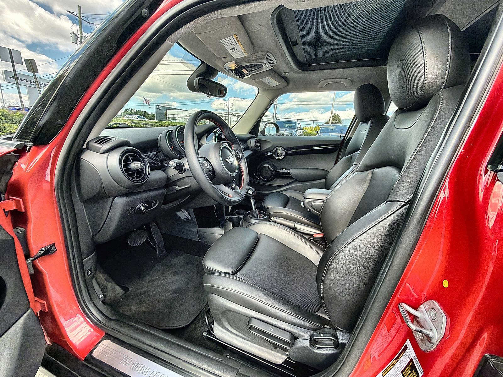 Used 2019 MINI Cooper S FWD image 10