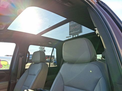 Used 2022 GMC Yukon SLT w/ SLT Luxury Package image 15