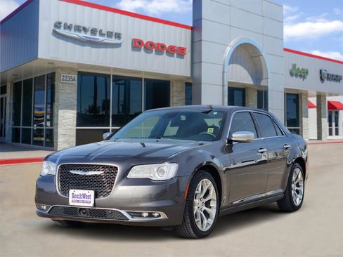 Used 2018 Chrysler 300 C w/ Sun, Sound & Nav Package image 2