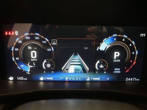 Used 2024 Chevrolet Colorado LT w/ LT Convenience Package II RWD image 7