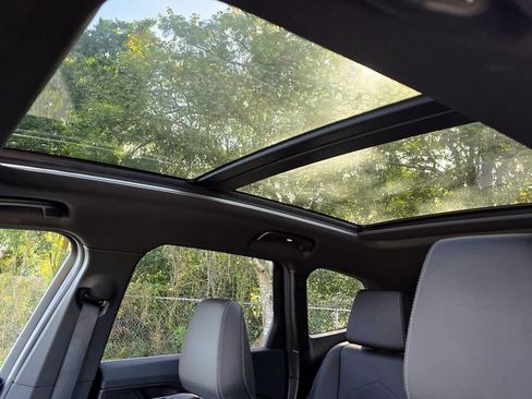 Used 2025 BMW X1 xDrive28i image 17